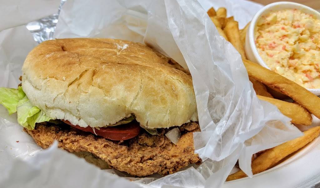 Hen House BBQ | restaurant | 192 Main St, Southington, CT 06489, USA | 8602760798 OR +1 860-276-0798