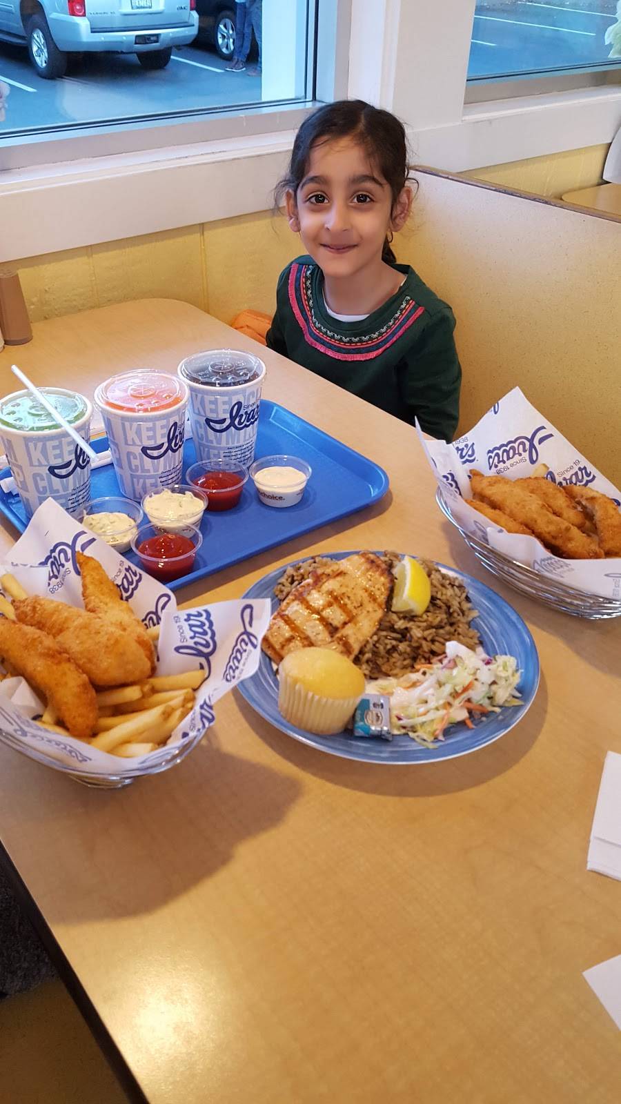 Ivars Seafood Bar | restaurant | 9910 Edmonds Way, Edmonds, WA 98020, USA | 4256722640 OR +1 425-672-2640