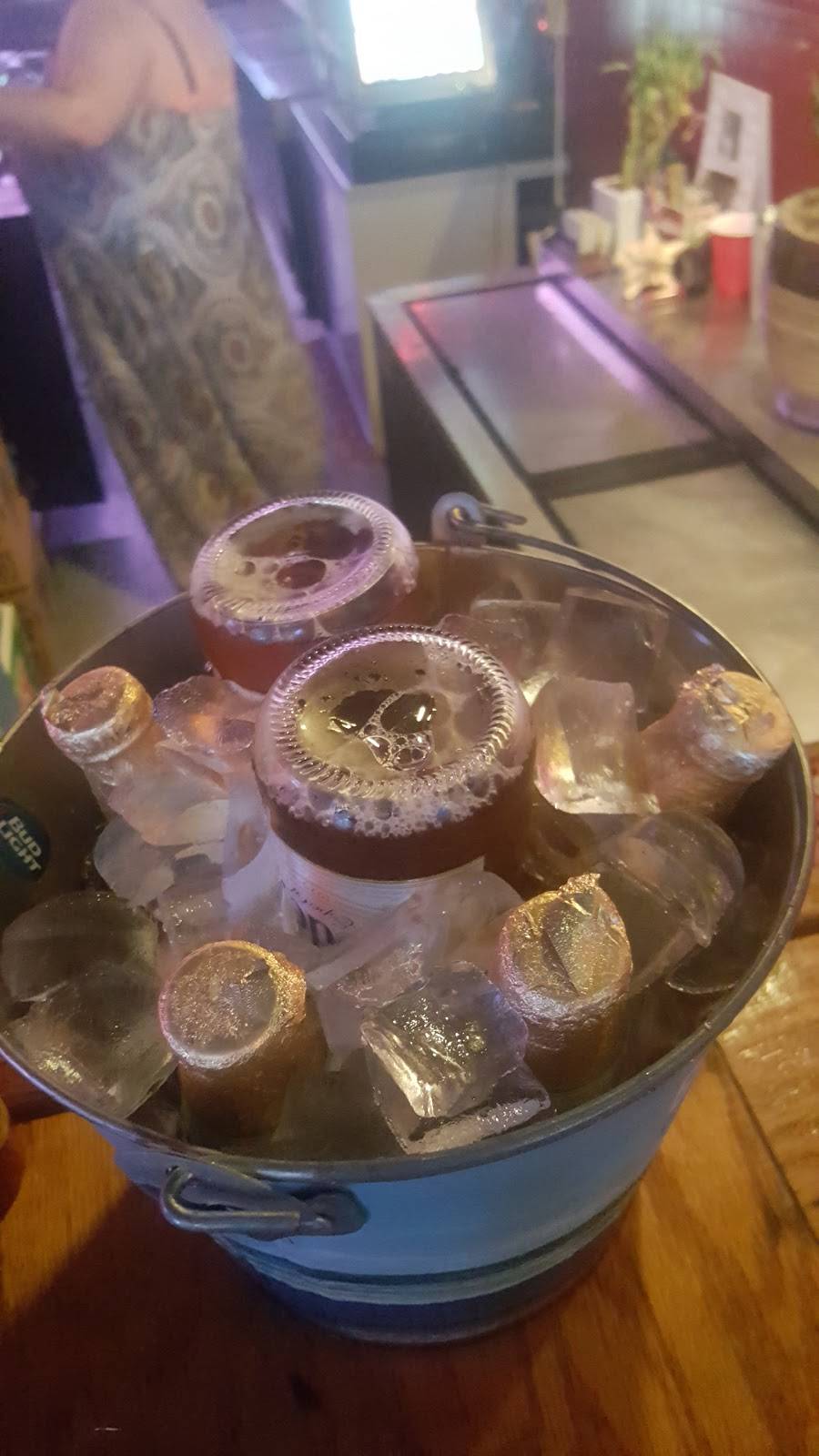 La Reyna Del Sur | restaurant | 1417 S Central Ave, Cicero, IL 60804, USA | 7082989479 OR +1 708-298-9479