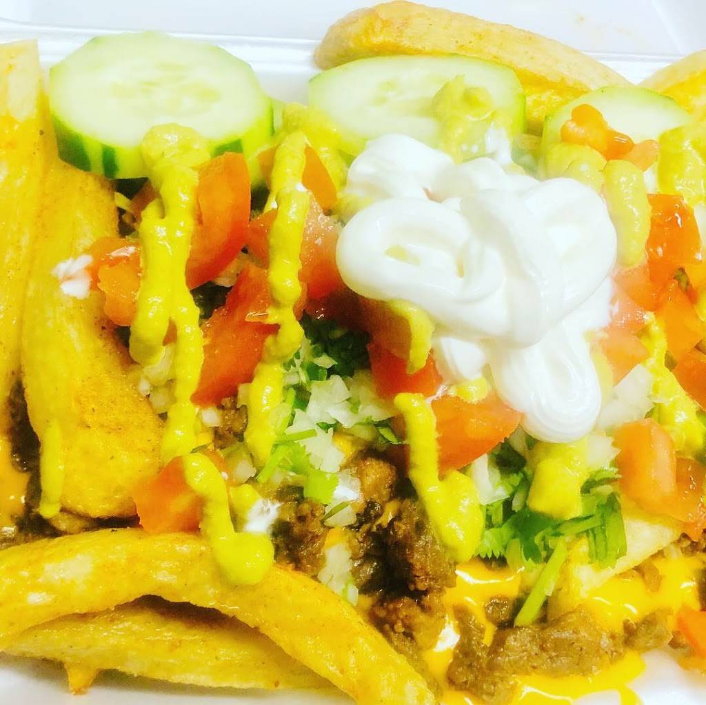 Lupitas Tacos & Hotdogz | restaurant | 1201 N Parton St, Santa Ana, CA 92706, USA | 9493387239 OR +1 949-338-7239