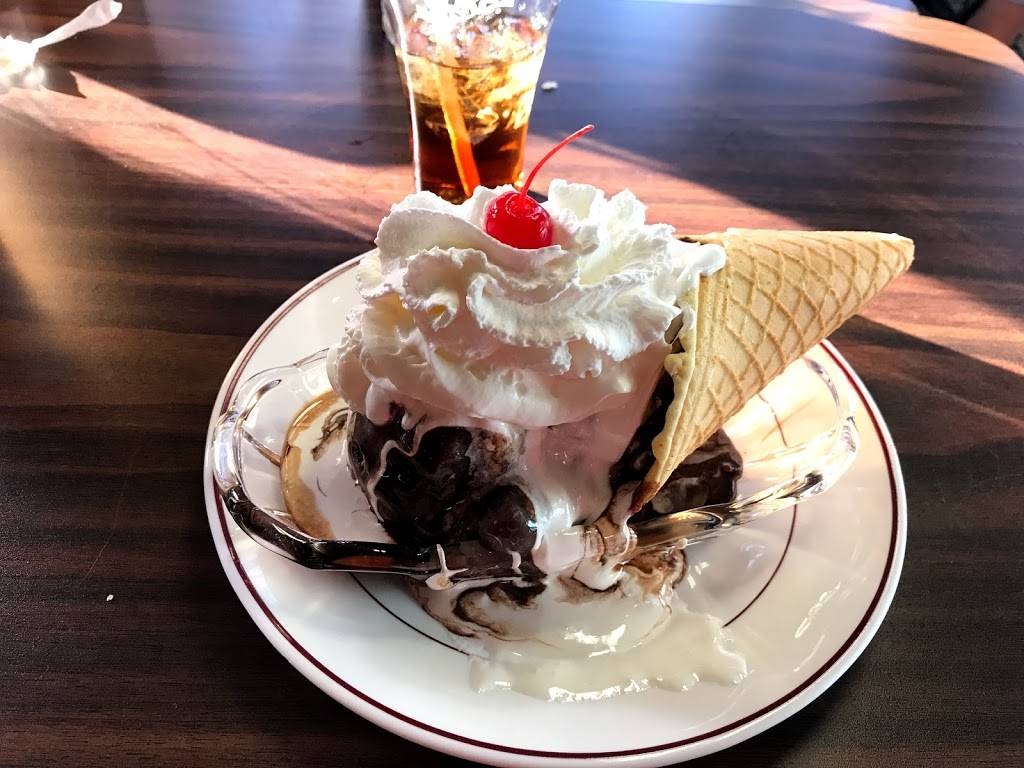 Eckels Ice Cream Fountain | restaurant | 36 E Main St, Mechanicsburg, PA 17055, USA | 7174588551 OR +1 717-458-8551