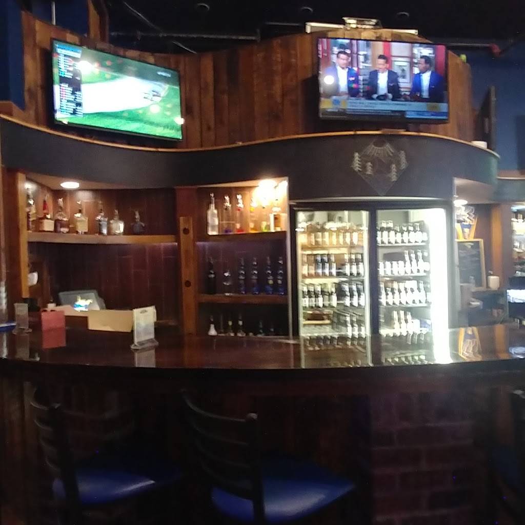 Almost Heaven Bar & Grill | restaurant | 374 High St, Morgantown, WV 26505, USA | 3049437377 OR +1 304-943-7377