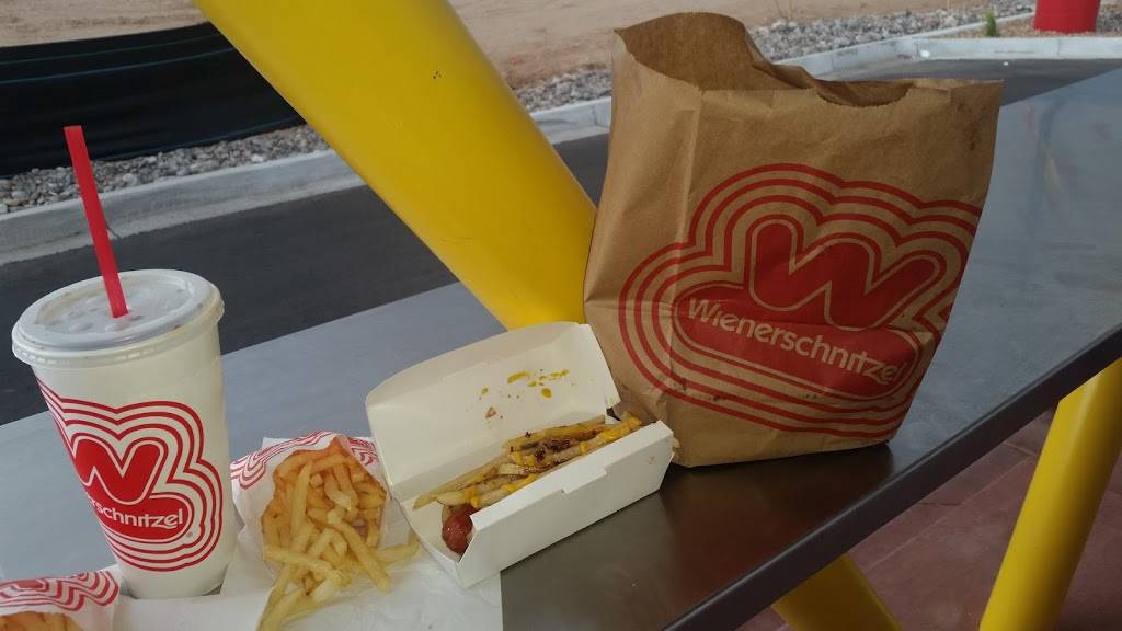 wienerschnitzel | restaurant | 1433 Main St SW, Los Lunas, NM 87031, USA | 5055652213 OR +1 505-565-2213