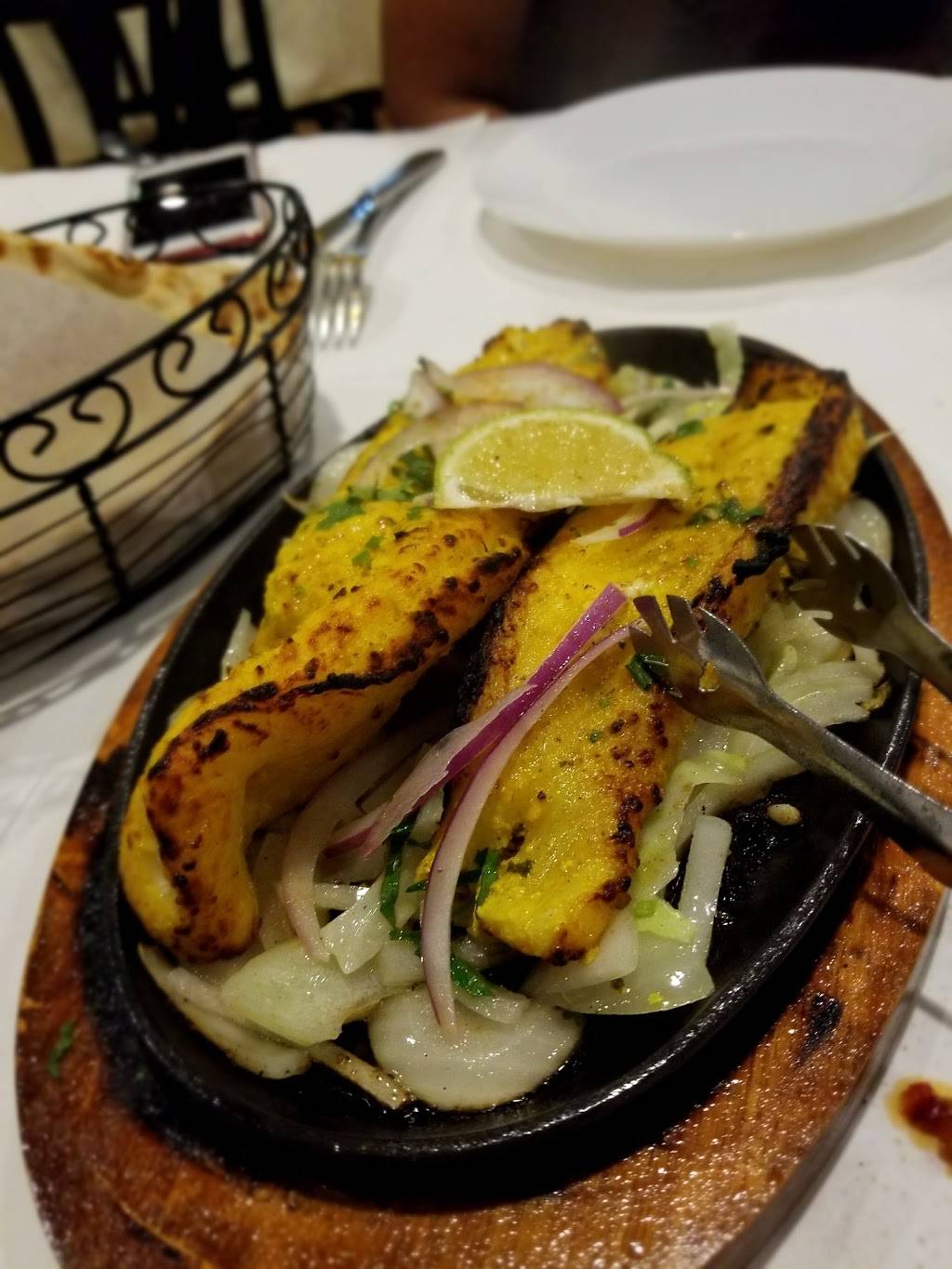 Mandovi Indian Cuisine | restaurant | G, 150 S Sepulveda Blvd, El Segundo, CA 90245, USA | 4242207115 OR +1 424-220-7115