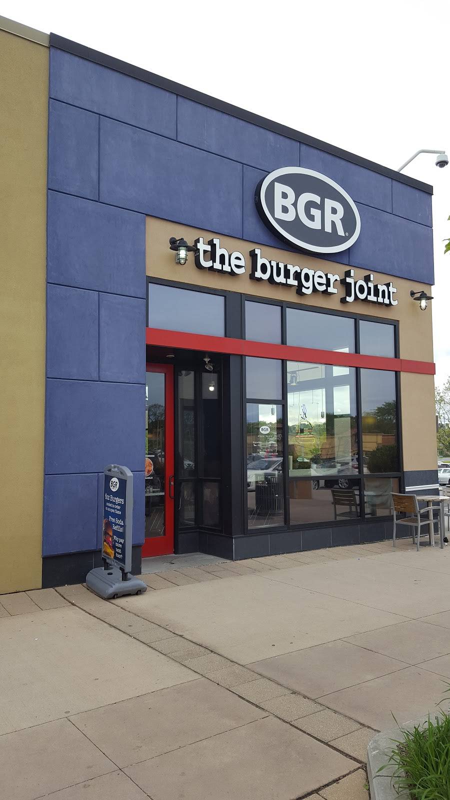 BGR The Burger Joint | restaurant | 2060 Mall Walk, Yonkers, NY 10704, USA | 9143752131 OR +1 914-375-2131