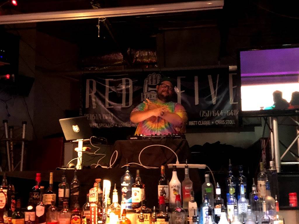 Venue 112 | restaurant | 401 N Great Neck Rd ste 113, Virginia Beach, VA 23454, USA | 7572364723 OR +1 757-236-4723