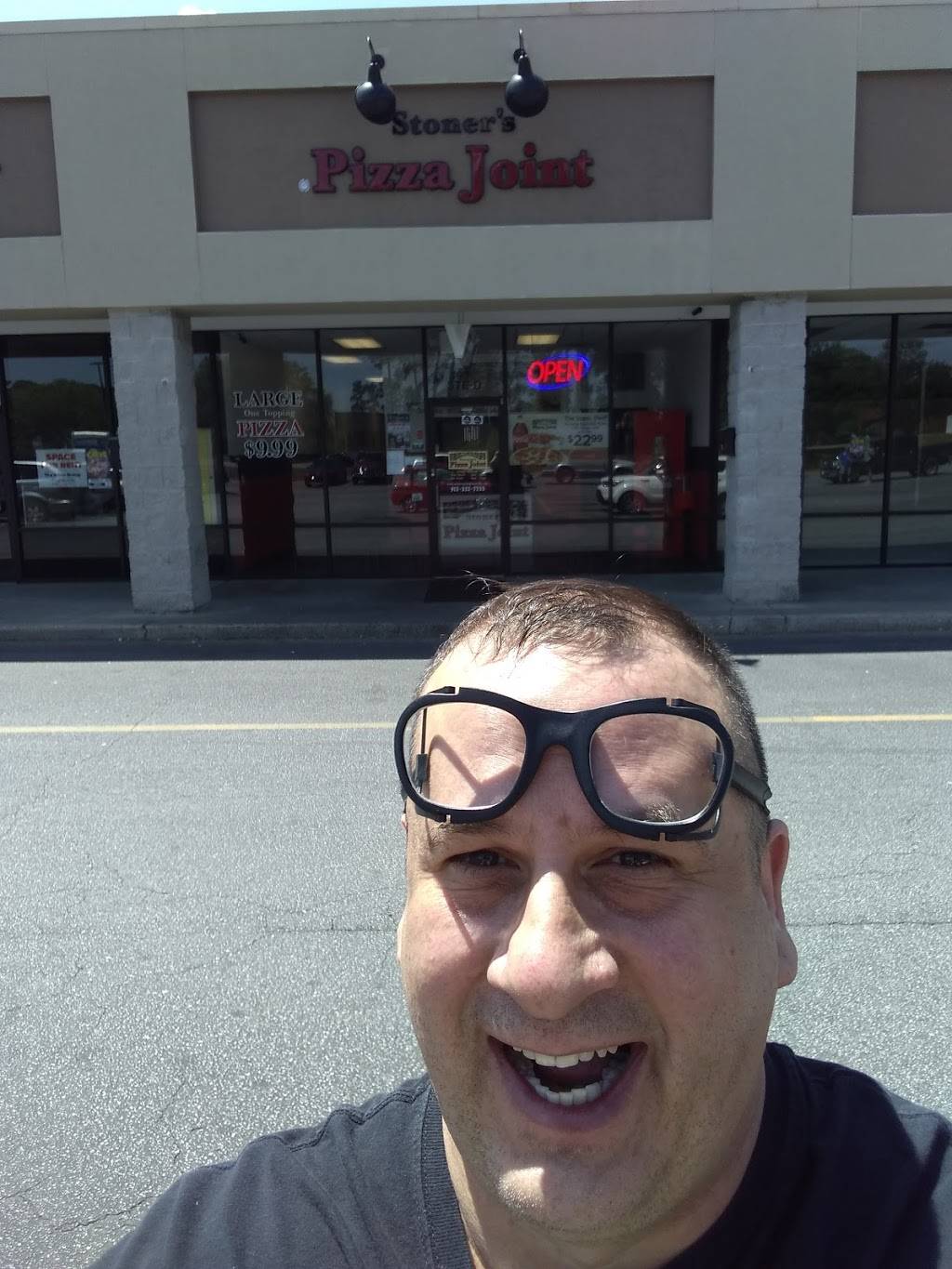 Zoners Pizza | restaurant | 103 W General Screven Way, Hinesville, GA 31313, USA | 9123327733 OR +1 912-332-7733