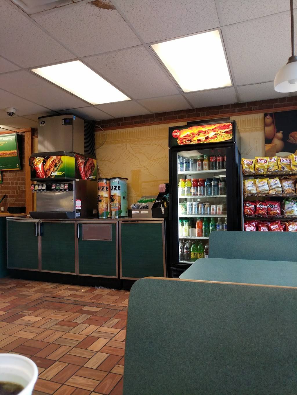 Subway | restaurant | 127 North St, Lucasville, OH 45648, USA | 7402593700 OR +1 740-259-3700