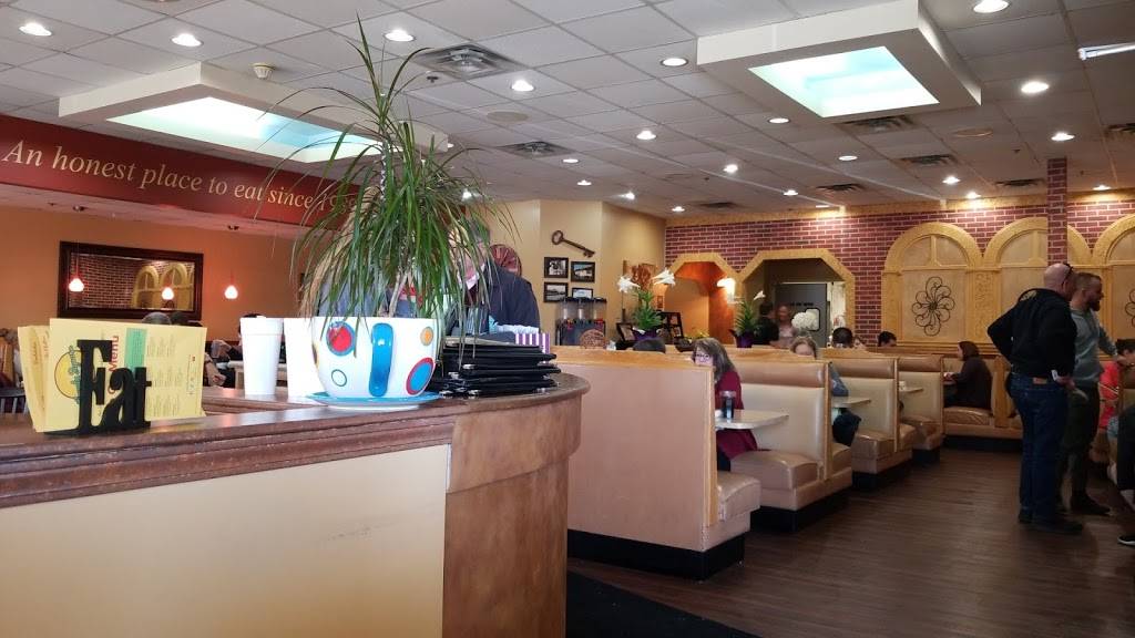 Lincoln Square Pancake House Geist | restaurant | 8150 Oaklandon Rd #109, Indianapolis, IN 46236, USA | 3178235373 OR +1 317-823-5373