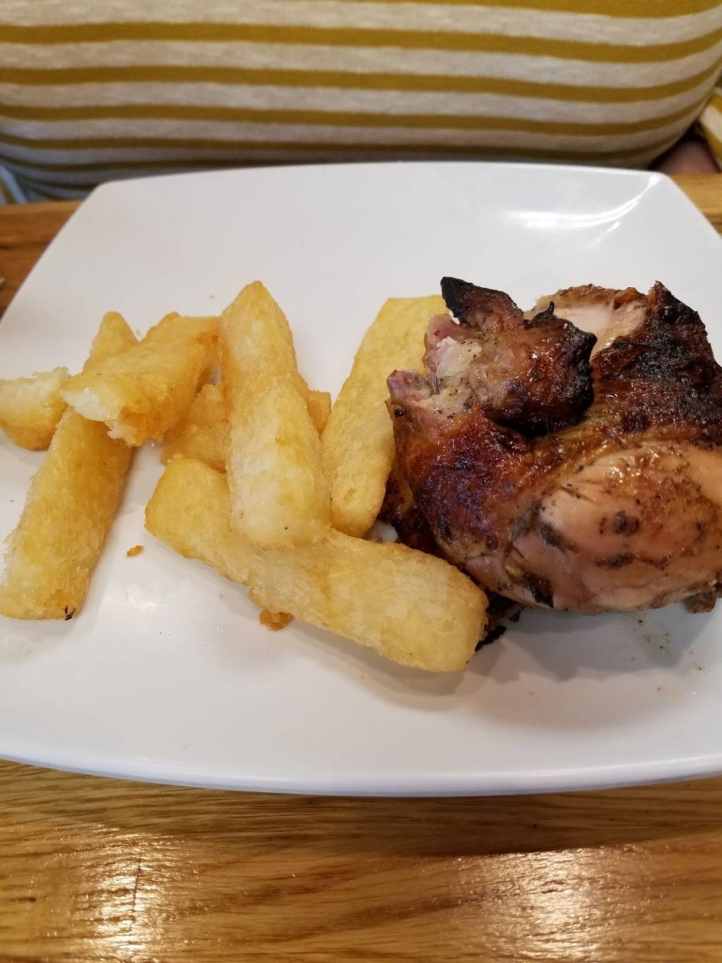 Alpaca Peruvian Charcoal Chicken | restaurant | 4614 Capital Blvd, Raleigh, NC 27604, USA | 9197130000 OR +1 919-713-0000