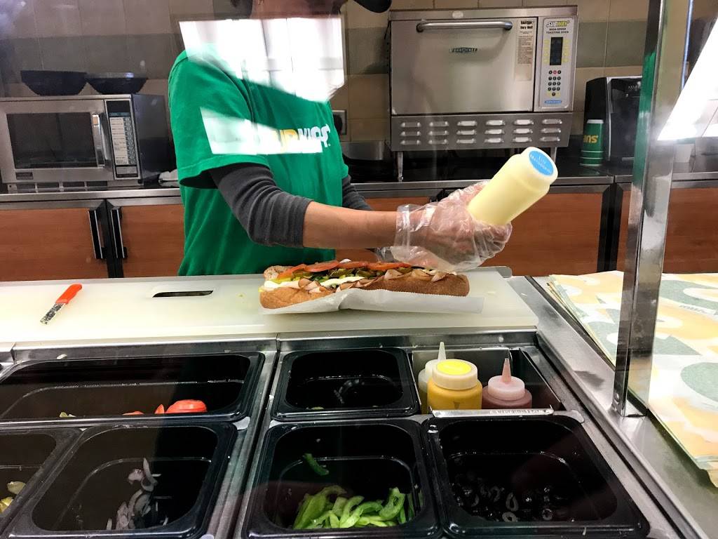 Subway Restaurants | restaurant | 3933 E Castro Valley Blvd, Castro Valley, CA 94546, USA | 5108819187 OR +1 510-881-9187