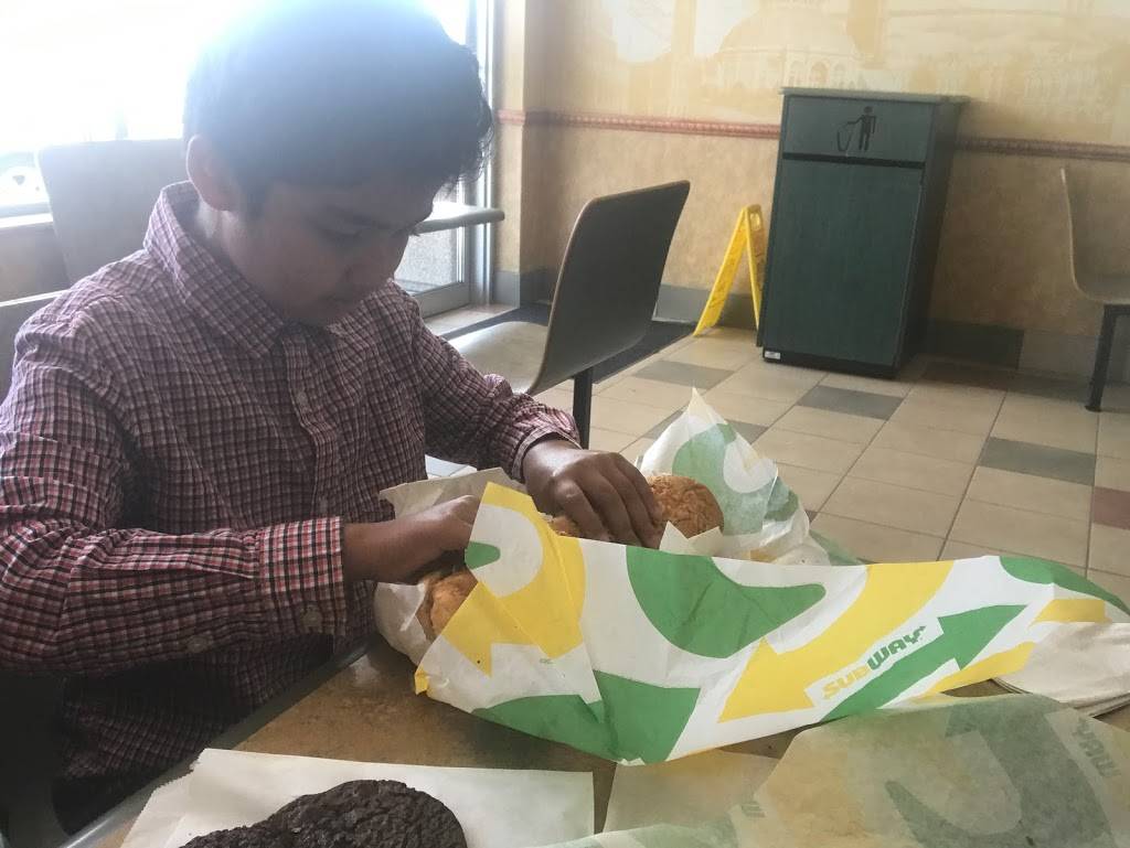 Subway | restaurant | 7677 Markham Rd Unit 2, Markham, ON L3S 3J9, Canada | 9054713425 OR +1 905-471-3425