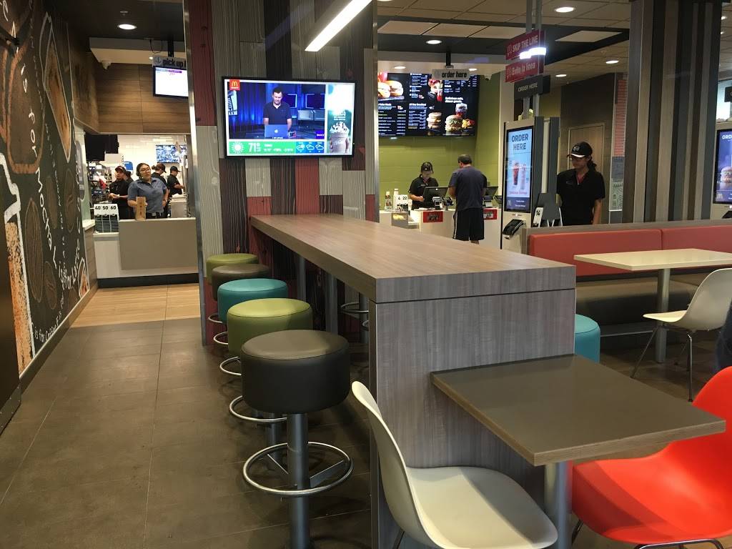 McDonalds | cafe | 2246 Iowa Ave, Riverside, CA 92507, USA | 9518098469 OR +1 951-809-8469