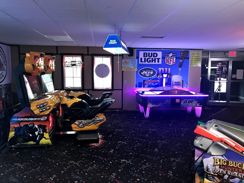 Canastota Hi-Way Bowl Inc | restaurant | 3314 Seneca Turnpike, Canastota, NY 13032, USA | 3156979929 OR +1 315-697-9929