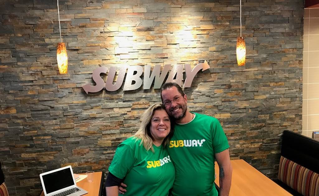 Subway | restaurant | 7792 W 130th St, Middleburg Heights, OH 44130, USA | 4403405055 OR +1 440-340-5055