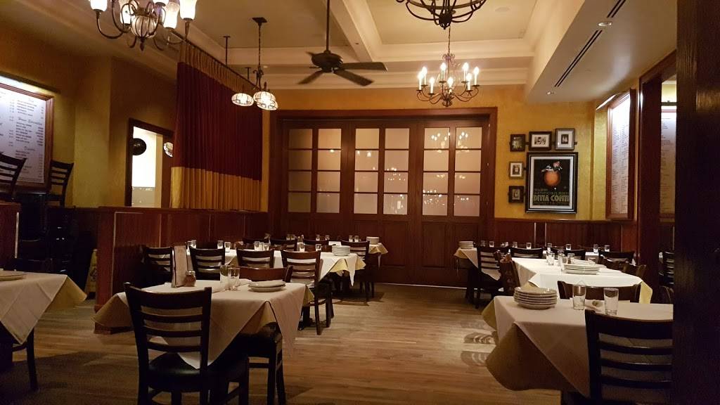 Carmines Italian Restaurant | meal takeaway | 425 7th Street NW at, E St NW, Washington, DC 20004, USA | 2027377770 OR +1 202-737-7770