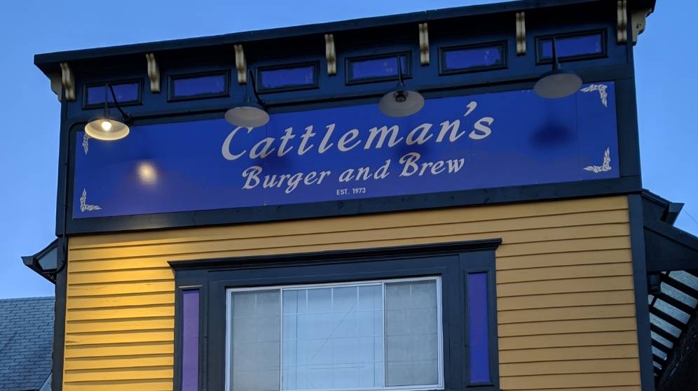 Cattlemans Burger and Brew | restaurant | 205 S Main St, Algonquin, IL 60102, USA | 2246789444 OR +1 224-678-9444