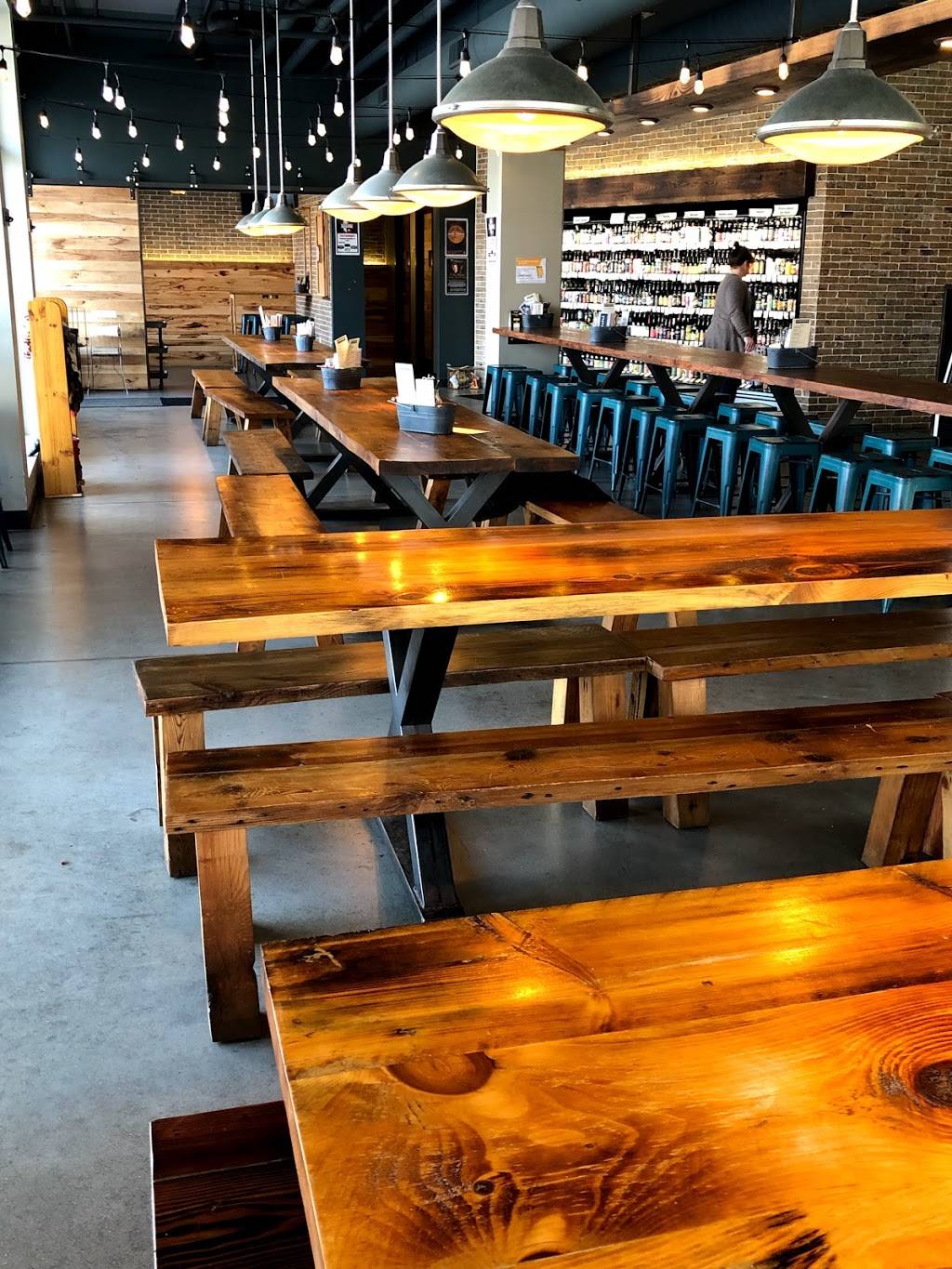 Longtable Beer Cafe | restaurant | 7545 Hubbard Ave, Middleton, WI 53562, USA | 6088412337 OR +1 608-841-2337