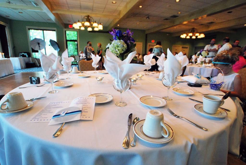 Carrington Pub & Grill | restaurant | 7643 Hillside Rd, Egg Harbor, WI 54209, USA | 9208683205 OR +1 920-868-3205