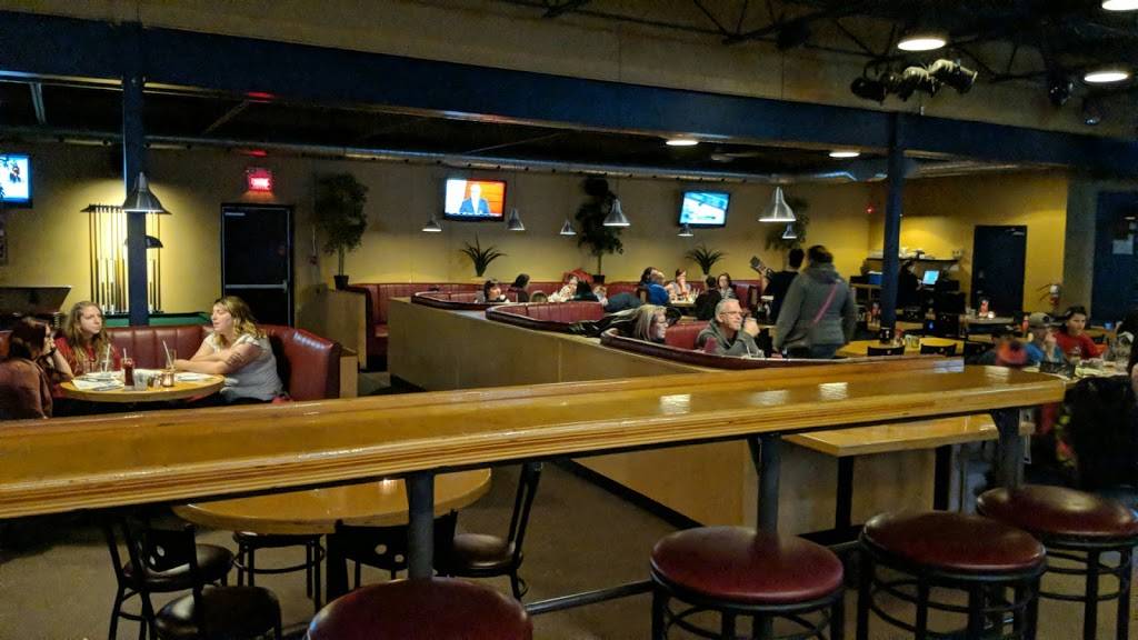 Deja Vu Restaurant & Bar | restaurant | 882 Main St E, Hawkesbury, ON K6A 1B6, Canada | 6136320111 OR +1 613-632-0111