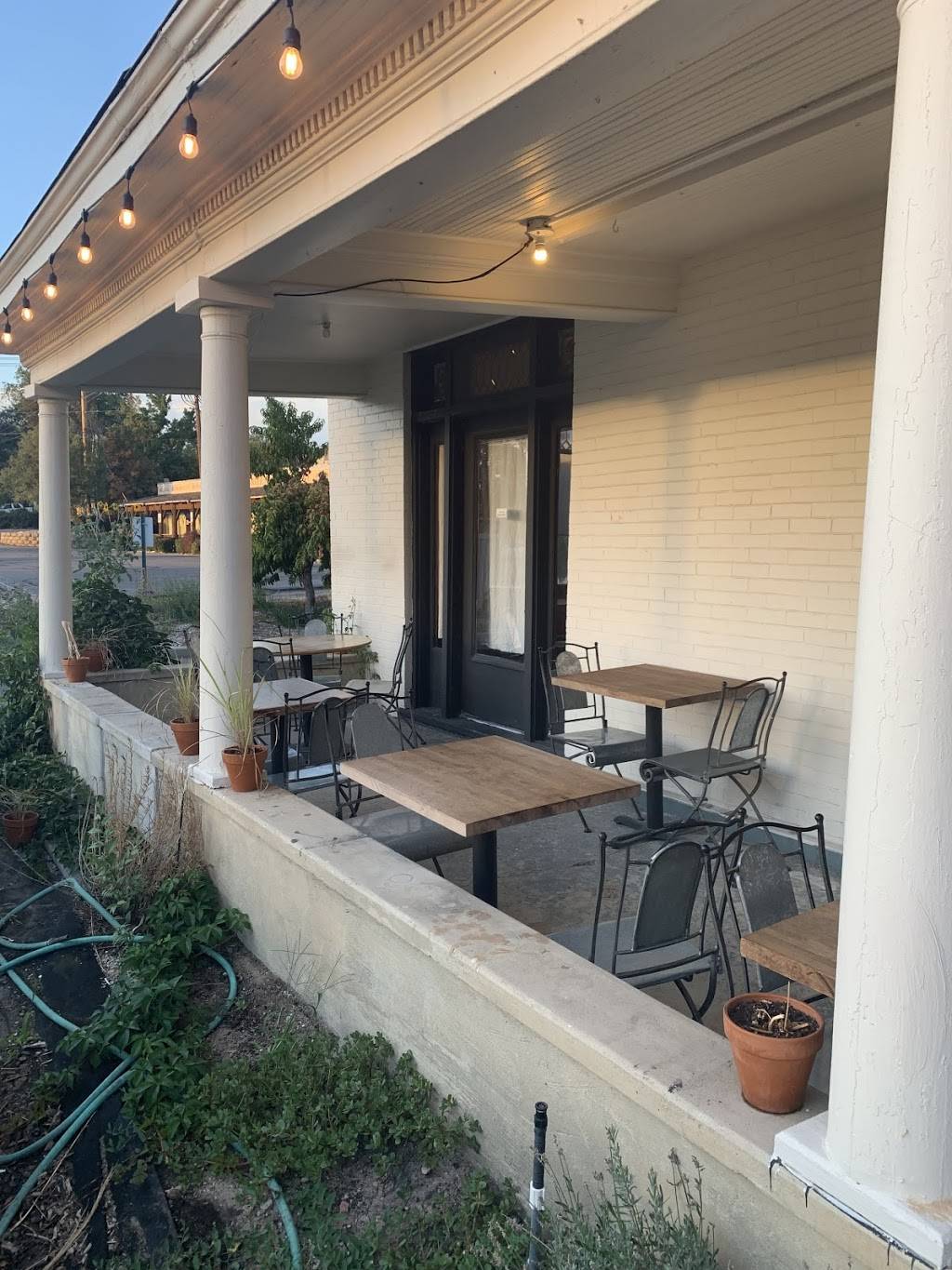 Montauk Bistro | cafe | 12449 S Fort St, Draper, UT 84020, USA | 8015727996 OR +1 801-572-7996