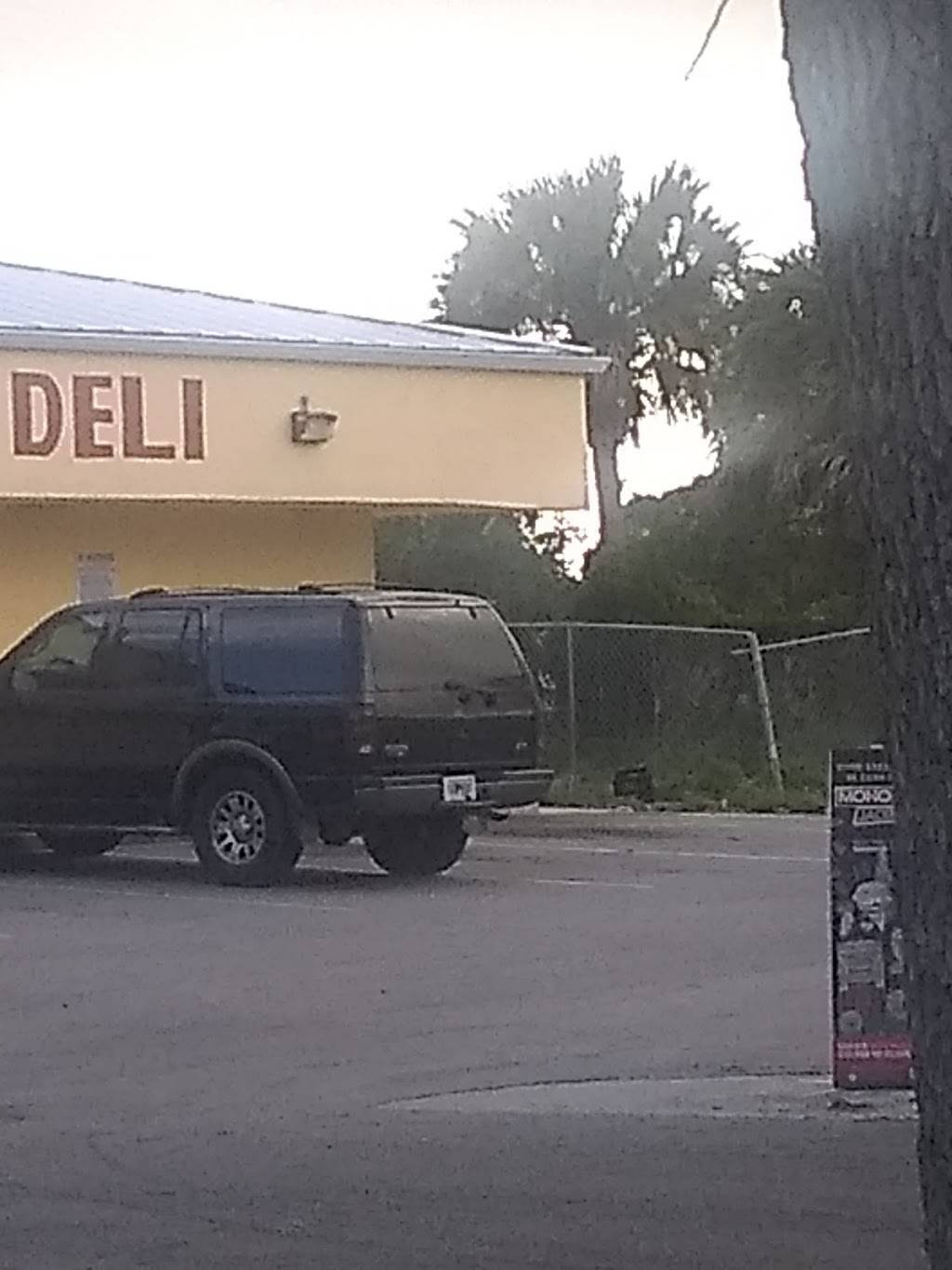 Eckles Restaurant & Lounge | restaurant | 1701 N 25th St, Fort Pierce, FL 34947, USA | 7728824704 OR +1 772-882-4704