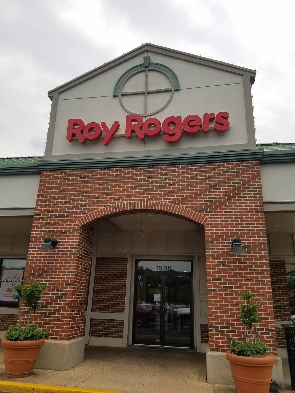 Roy Rogers | restaurant | 1506 Belle View Blvd, Alexandria, VA 22307, USA | 7036601264 OR +1 703-660-1264