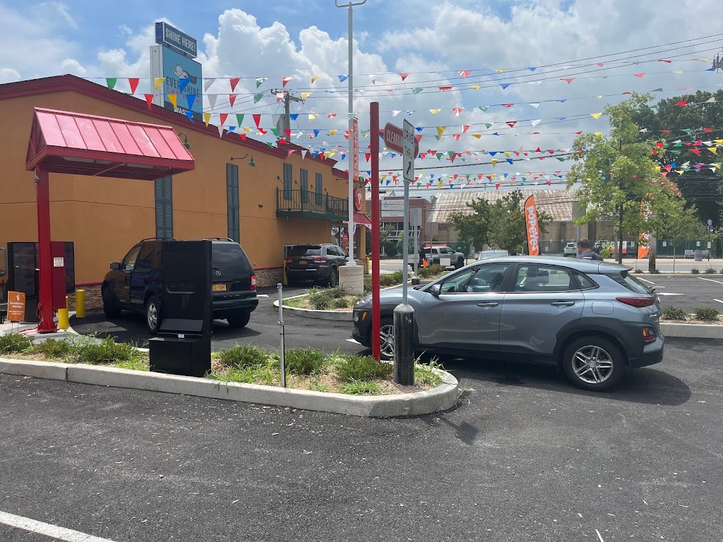 Popeyes Louisiana Kitchen | restaurant | 2323 Forest Ave, Staten Island, NY 10303, USA | 5164089762 OR +1 516-408-9762