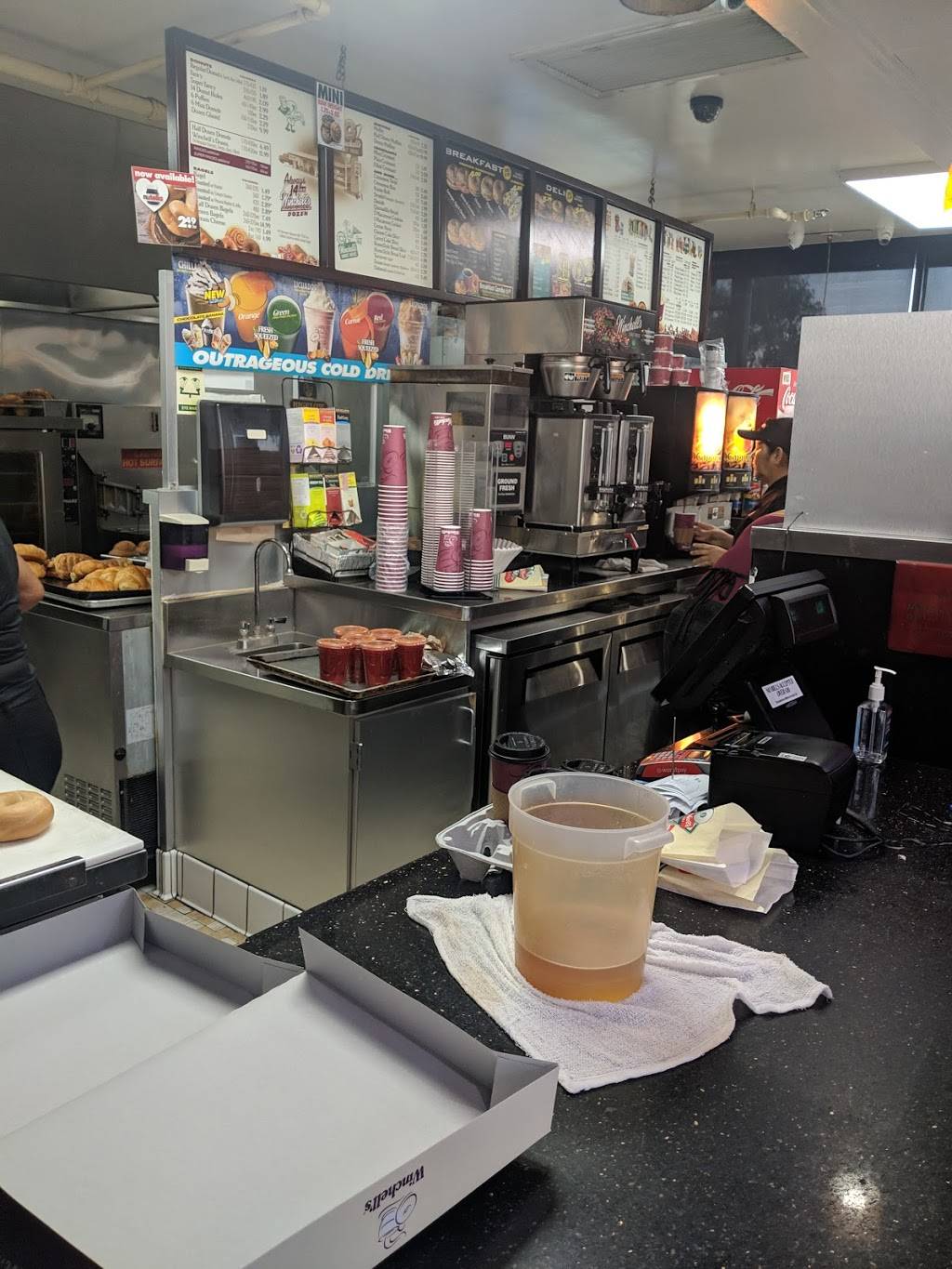 Winchells Donut House | cafe | 1300 E Alondra Blvd, Compton, CA 90221, USA | 3107629435 OR +1 310-762-9435