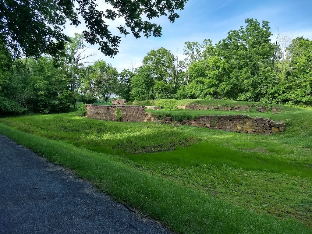 Historic Whites Ferry | restaurant | 24801 Whites Ferry Rd, Dickerson, MD 20842, USA | 3013495200 OR +1 301-349-5200