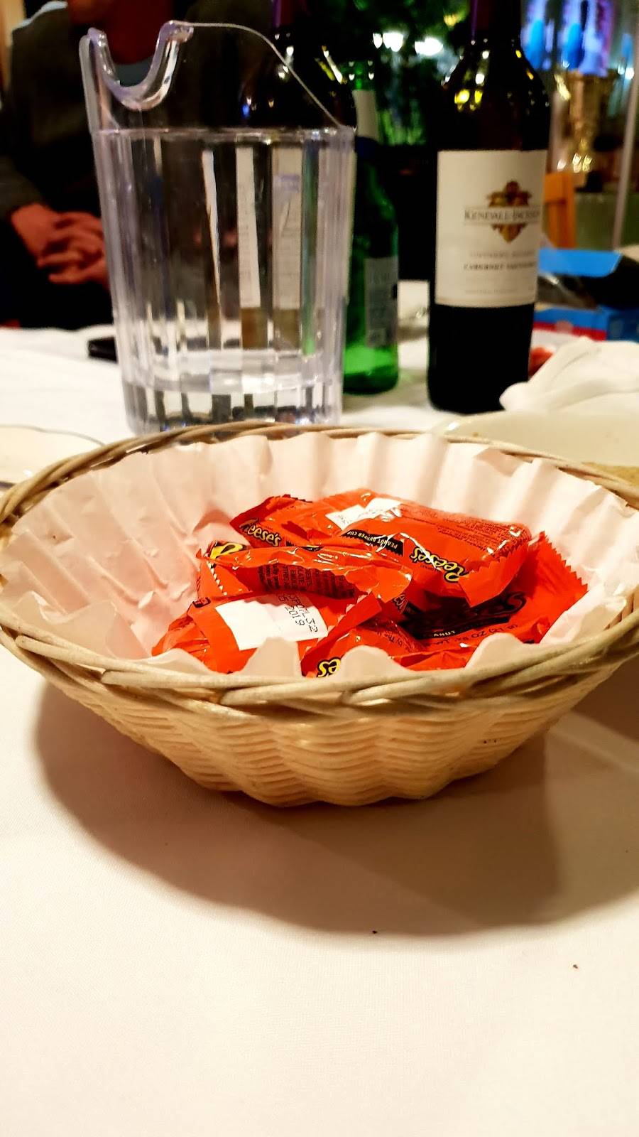 Istria Sport Club | restaurant | 28-09 Astoria Blvd S, Astoria, NY 11102, USA | 7187283181 OR +1 718-728-3181