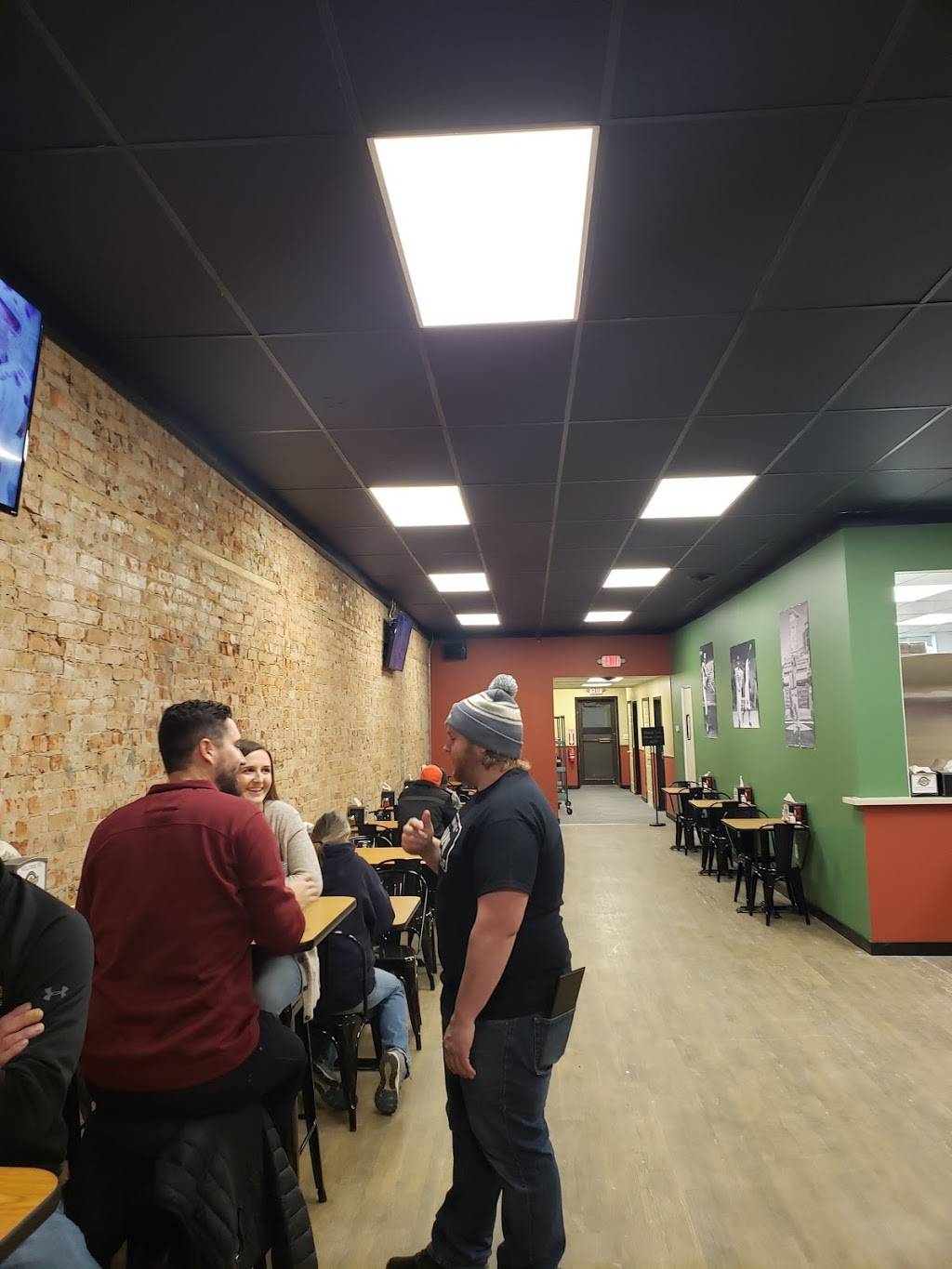 Extra Innings Paninos & Pizza | restaurant | 220 S Minnesota Ave, St Peter, MN 56082, USA | 5079344326 OR +1 507-934-4326