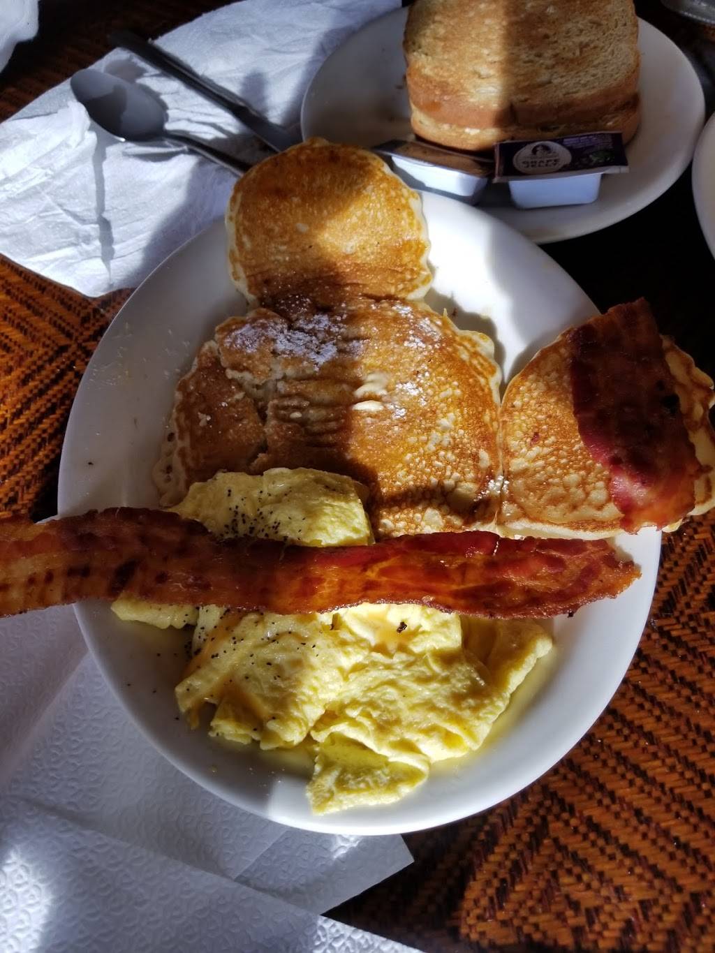 Stonys Palace Cafe | restaurant | 8114 S Stony Island Ave, Chicago, IL 60617, USA | 7739784535 OR +1 773-978-4535