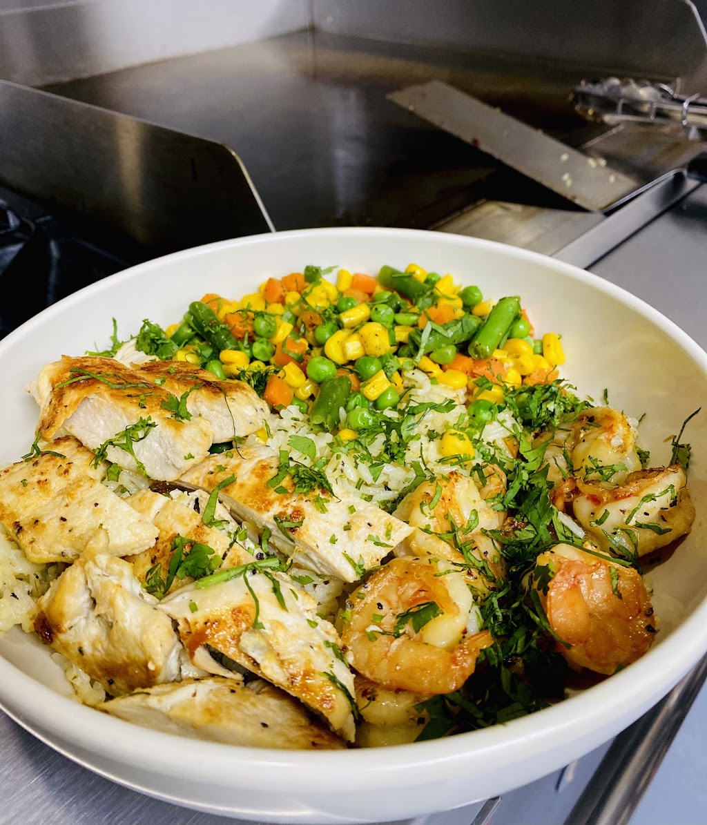 Silver Spoons | restaurant | 127 W Central Ave, Andover, KS 67002, USA | 3162391534 OR +1 316-239-1534