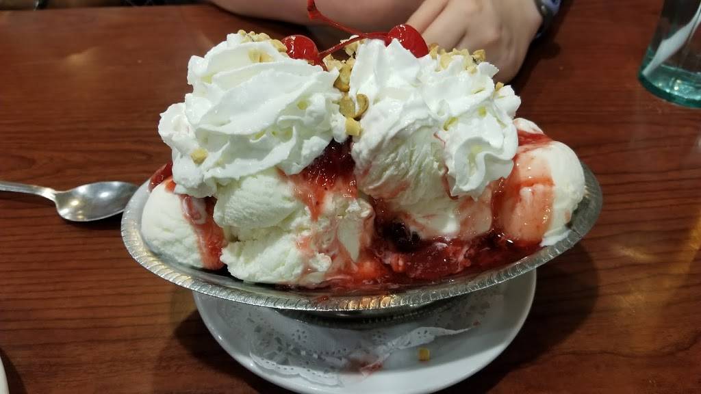 Tiffys Family Restaurant | restaurant | 3419, 1060 W Katella Ave, Anaheim, CA 92802, USA | 7146351801 OR +1 714-635-1801