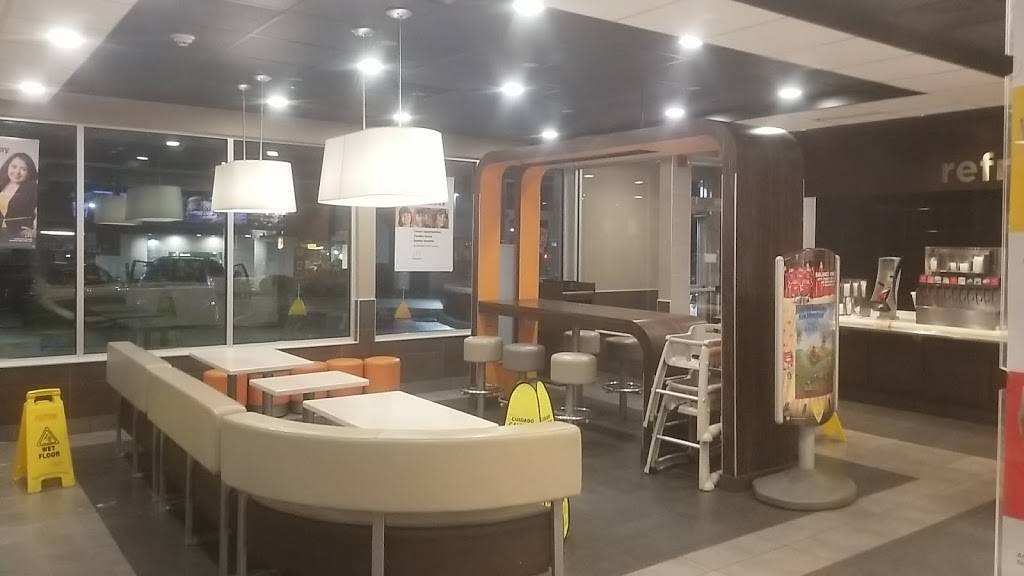 McDonalds | cafe | 106 Eagleview Blvd, Exton, PA 19341, USA | 6102809445 OR +1 610-280-9445