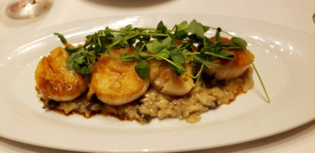 Council Oak Steaks & Seafood (in Seminole Hard Rock) | restaurant | 5223 Orient Rd, Tampa, FL 33610, USA | 8136277600 OR +1 813-627-7600