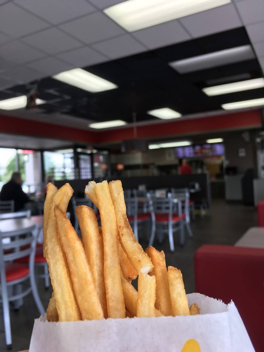 Hardees | restaurant | 2609 West Stewart Ave, Wausau, WI 54401, USA | 7158455506 OR +1 715-845-5506