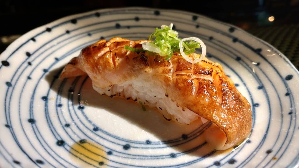 Village Sushi | restaurant | 5211 The Ave, Seattle, WA 98105, USA | 2069856870 OR +1 206-985-6870