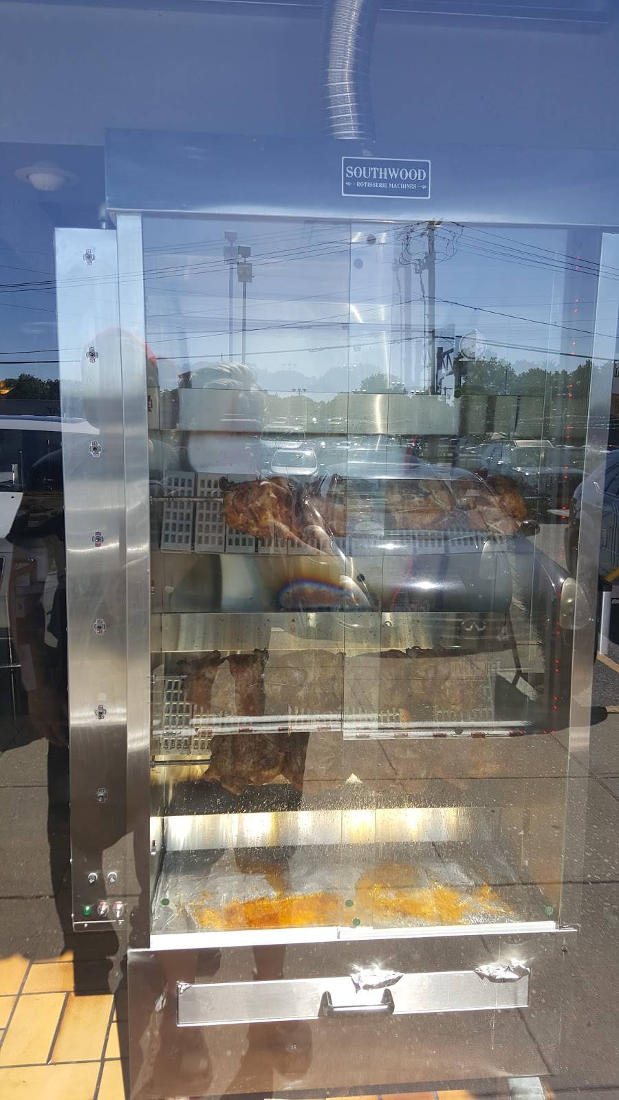 Victorios Pizza | restaurant | 1205 Sunrise Hwy, Bay Shore, NY 11706, USA | 6316653193 OR +1 631-665-3193