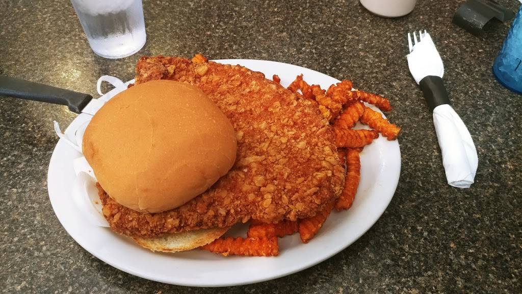 Stove House | restaurant | 2 Al Waterhouse Ave, Central City, IA 52214, USA | 3194386555 OR +1 319-438-6555