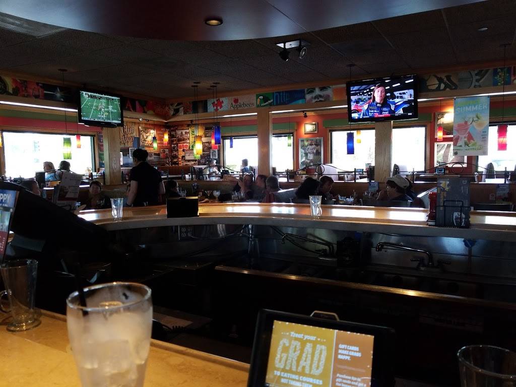 Applebees Grill + Bar | restaurant | 3956 Grand Ave, Chino, CA 91710, USA | 9095907844 OR +1 909-590-7844
