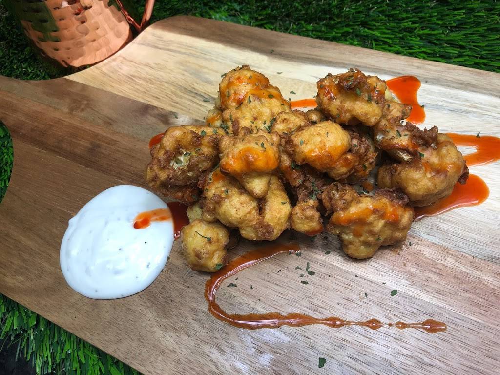 Switz Sports Bar and Lounge | restaurant | 899 M.L.K. Jr Dr NW, Atlanta, GA 30314, USA | 4044348087 OR +1 404-434-8087