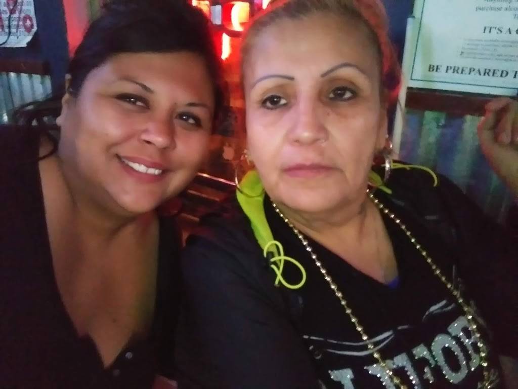 Robbie’s place | restaurant | 1200 S Riverfront Blvd, Dallas, TX 75207, USA | 2143779490 OR +1 214-377-9490