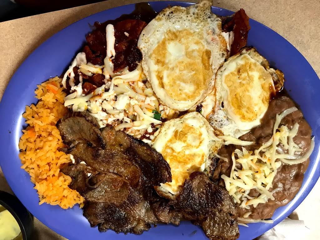 Carnitas Y Tacos Maravatio | restaurant | 4228 W 26th St, Chicago, IL 60623, USA | 7735654365 OR +1 773-565-4365