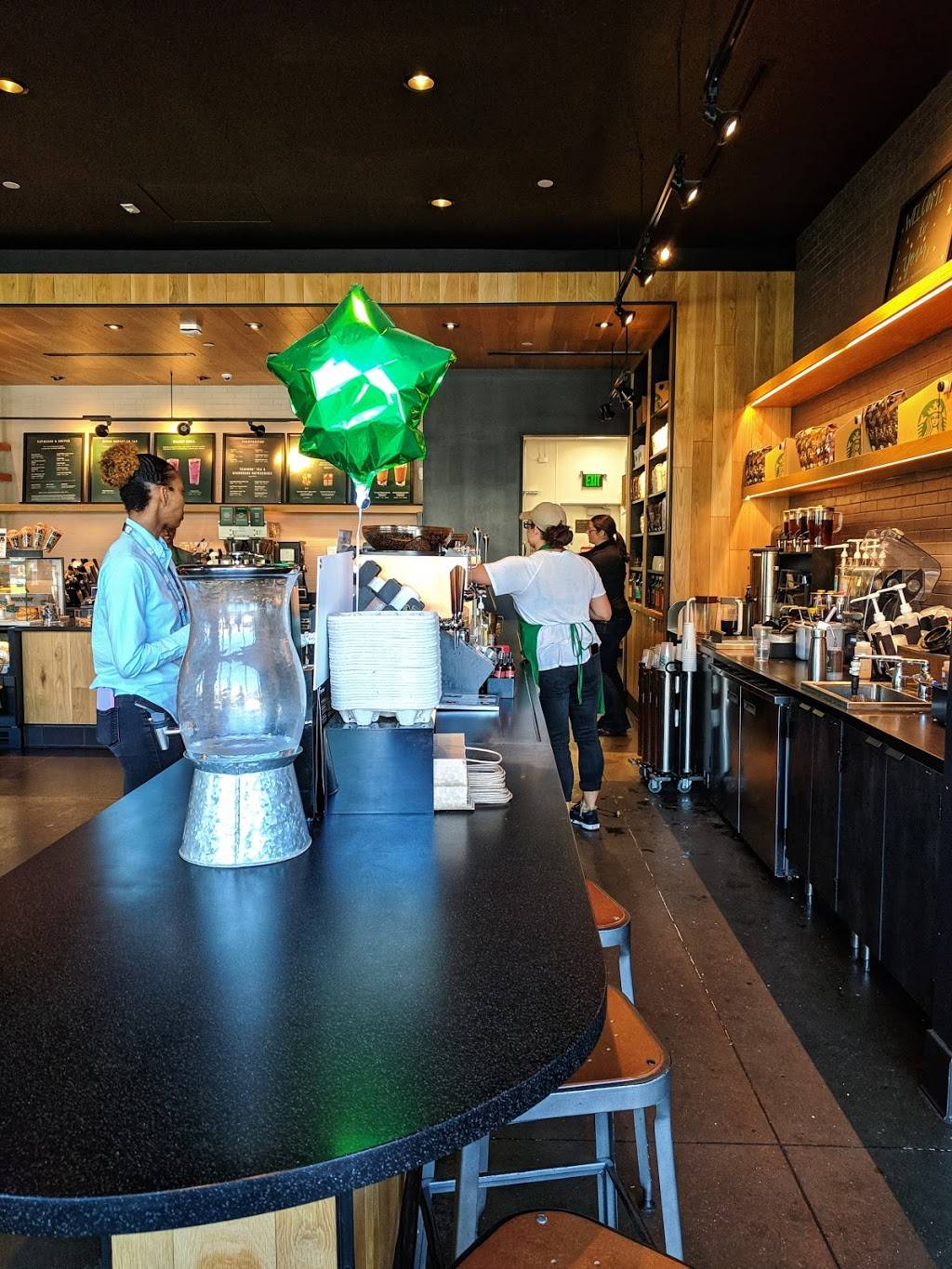 Starbucks | cafe | 1600 Premium Outlets Blvd #856, Norfolk, VA 23502, USA | 7574397336 OR +1 757-439-7336