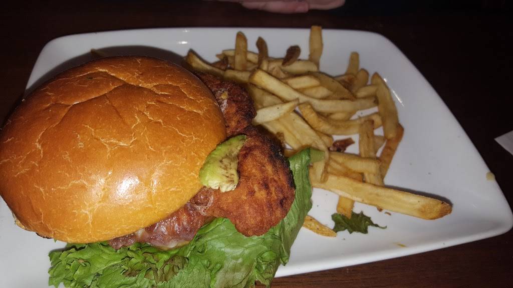 TGI Fridays | restaurant | 125 White Spruce Blvd, Rochester, NY 14623, USA | 5854246700 OR +1 585-424-6700