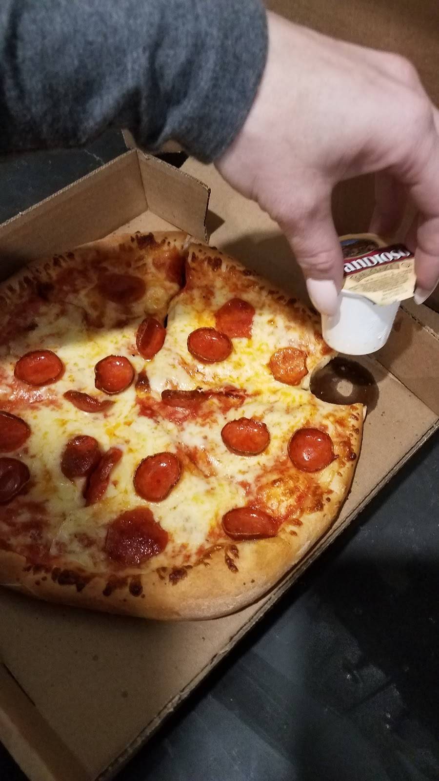 Giannis Pizza - Hankey Farms/Oakdale | meal delivery | 7780 Steubenville Pike, Oakdale, PA 15071, USA | 4127880166 OR +1 412-788-0166