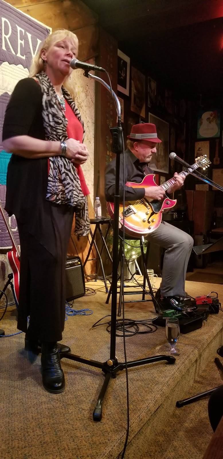 Godfrey Daniels coffee House | restaurant | 7 E 4th St, Bethlehem, PA 18015, USA | 6108672390 OR +1 610-867-2390