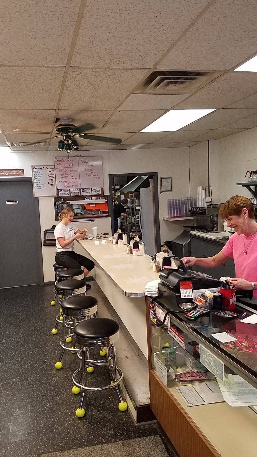 Hollands Restaurant | restaurant | 204 N Market St, Minerva, OH 44657, USA | 3308689988 OR +1 330-868-9988